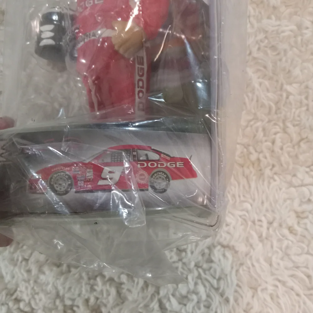Racing Driver Bobblehead Toy - Picture 4 of 7